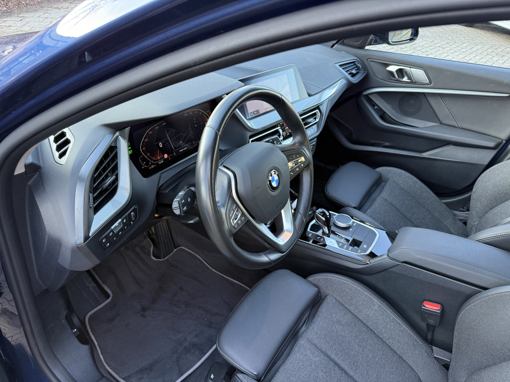 50997471-9.jpg